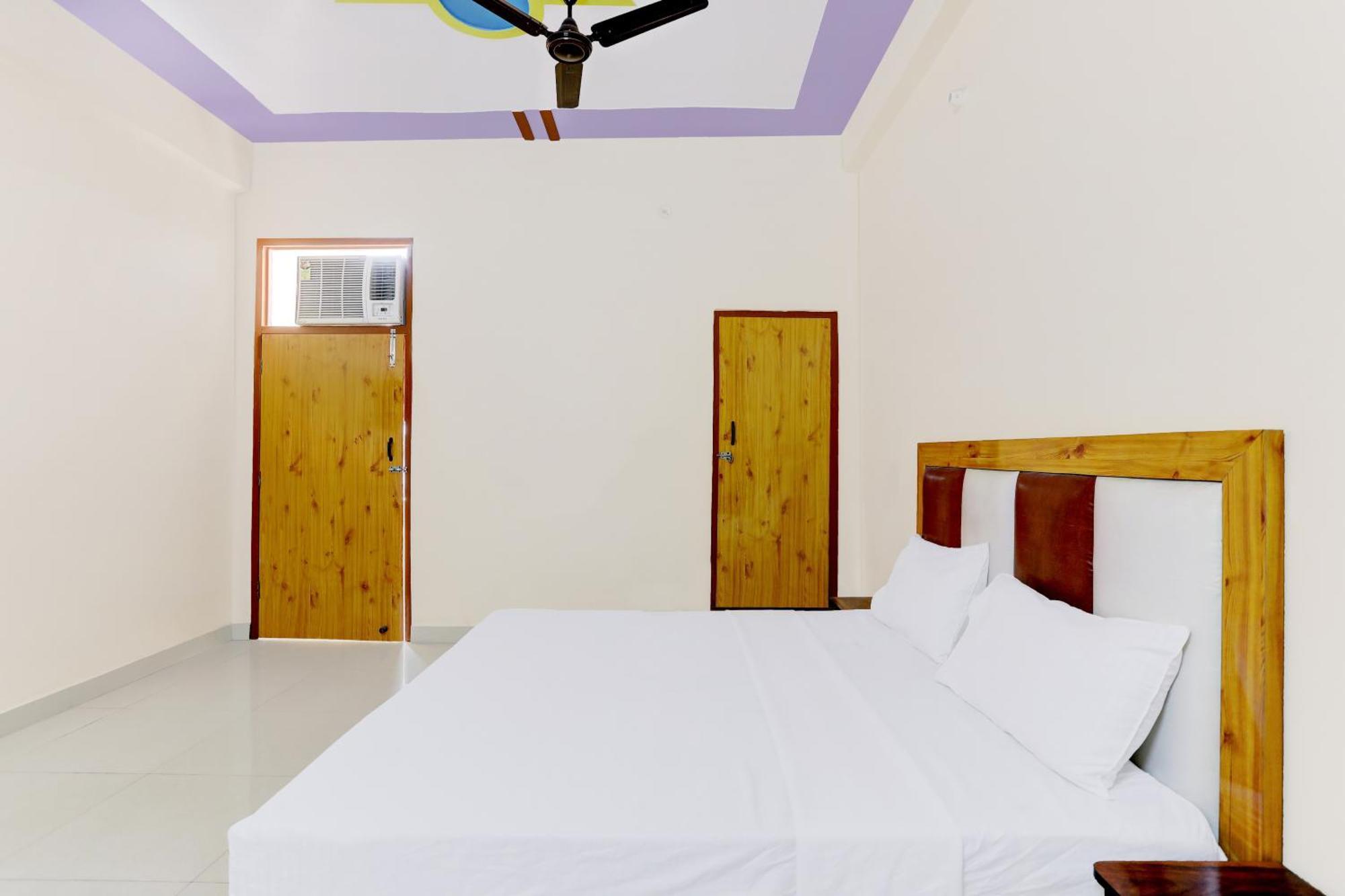 Hotel O Blu Moon Ghaziabad Bagian luar foto