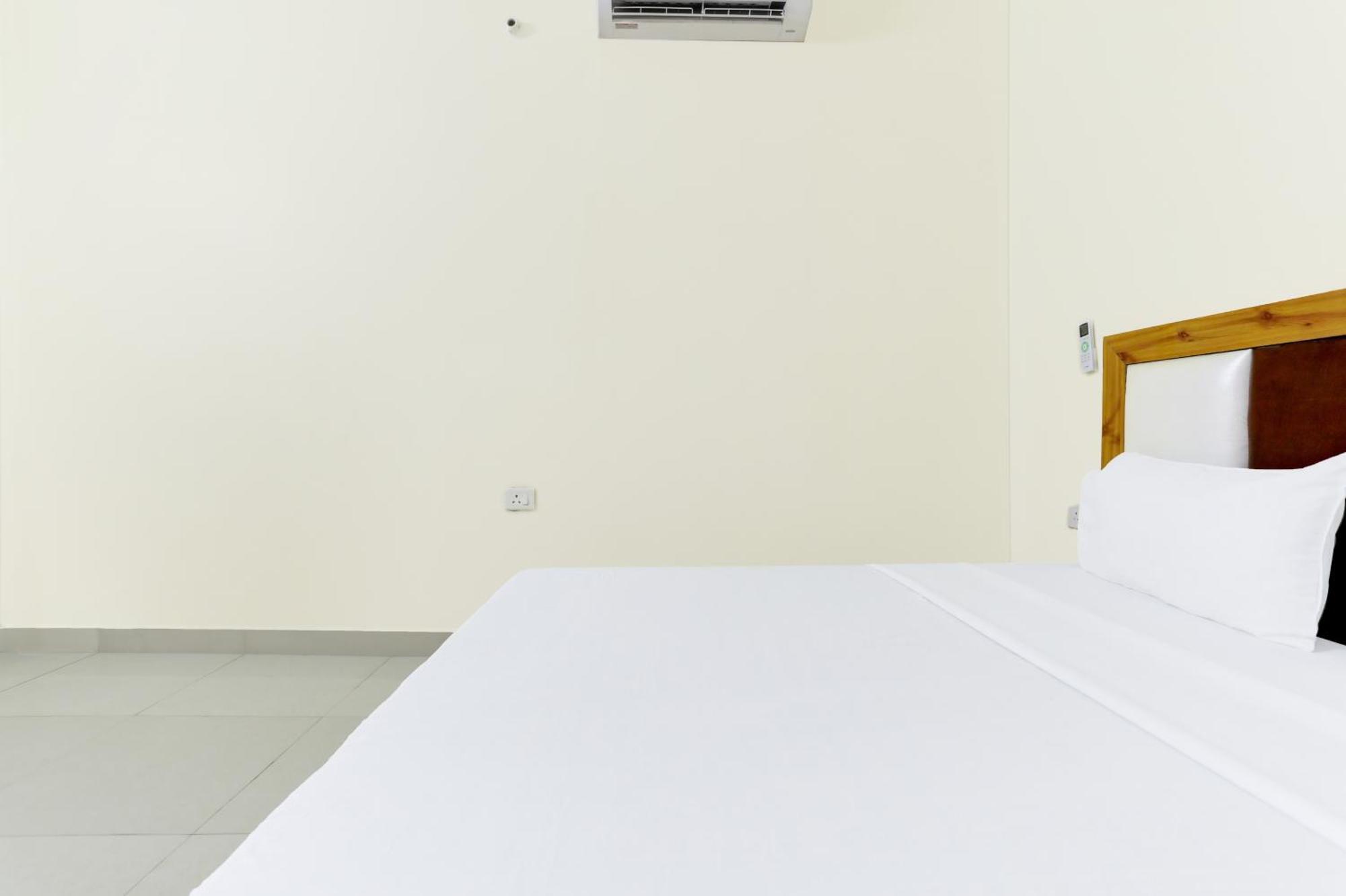 Hotel O Blu Moon Ghaziabad Bagian luar foto